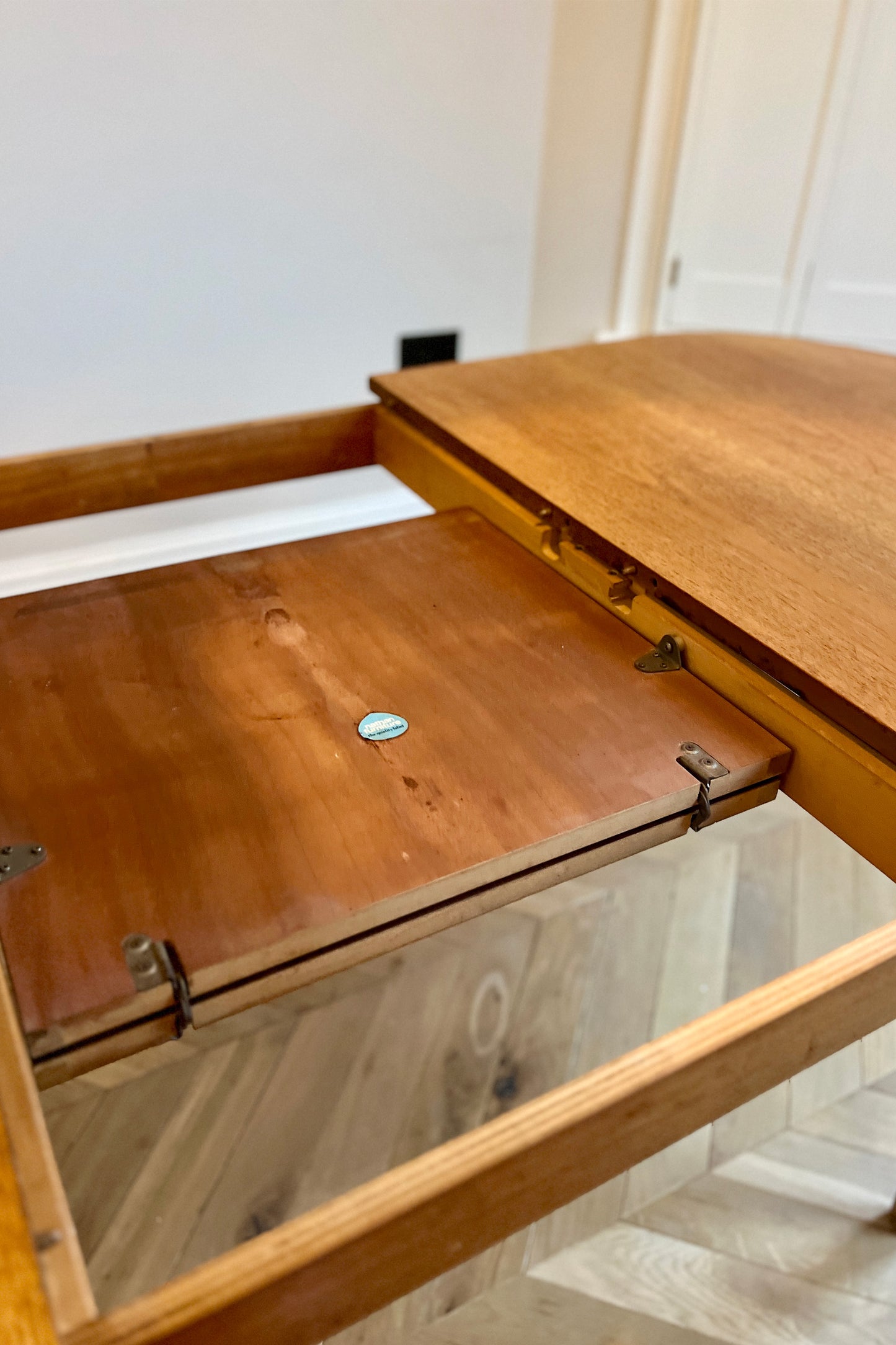 Nathan Table with Greaves & Thomas Chairs