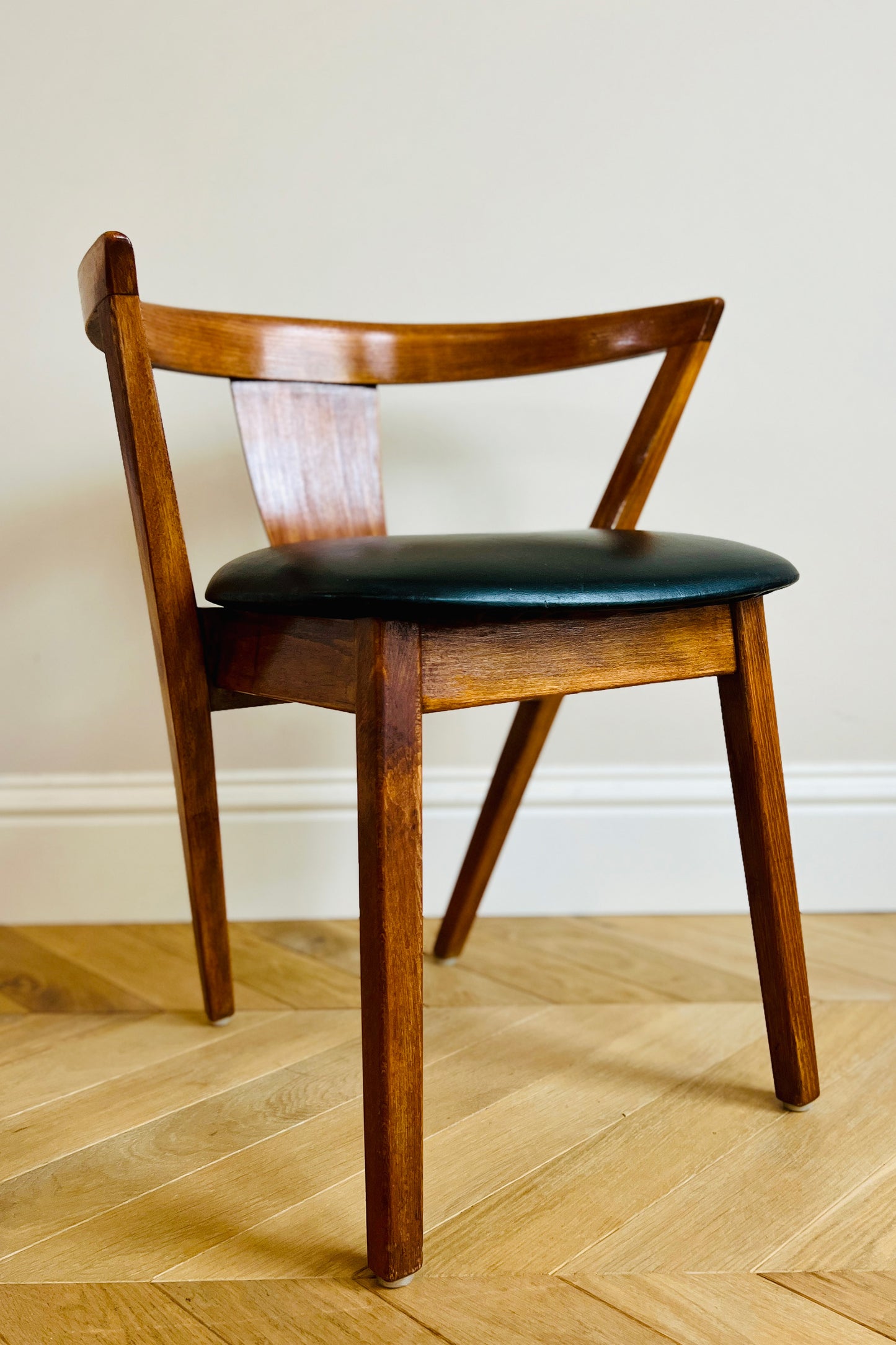 Greaves & Thomas Chair